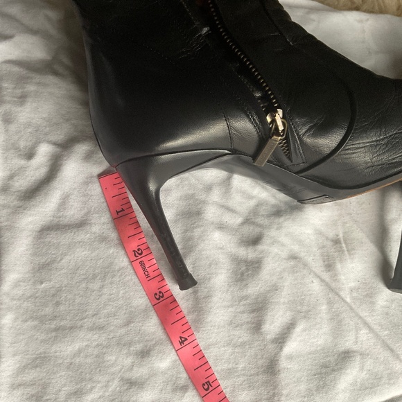 Dolce & Gabbana pointed toe high heeled bootie size 36.5 - Picture 12 of 14